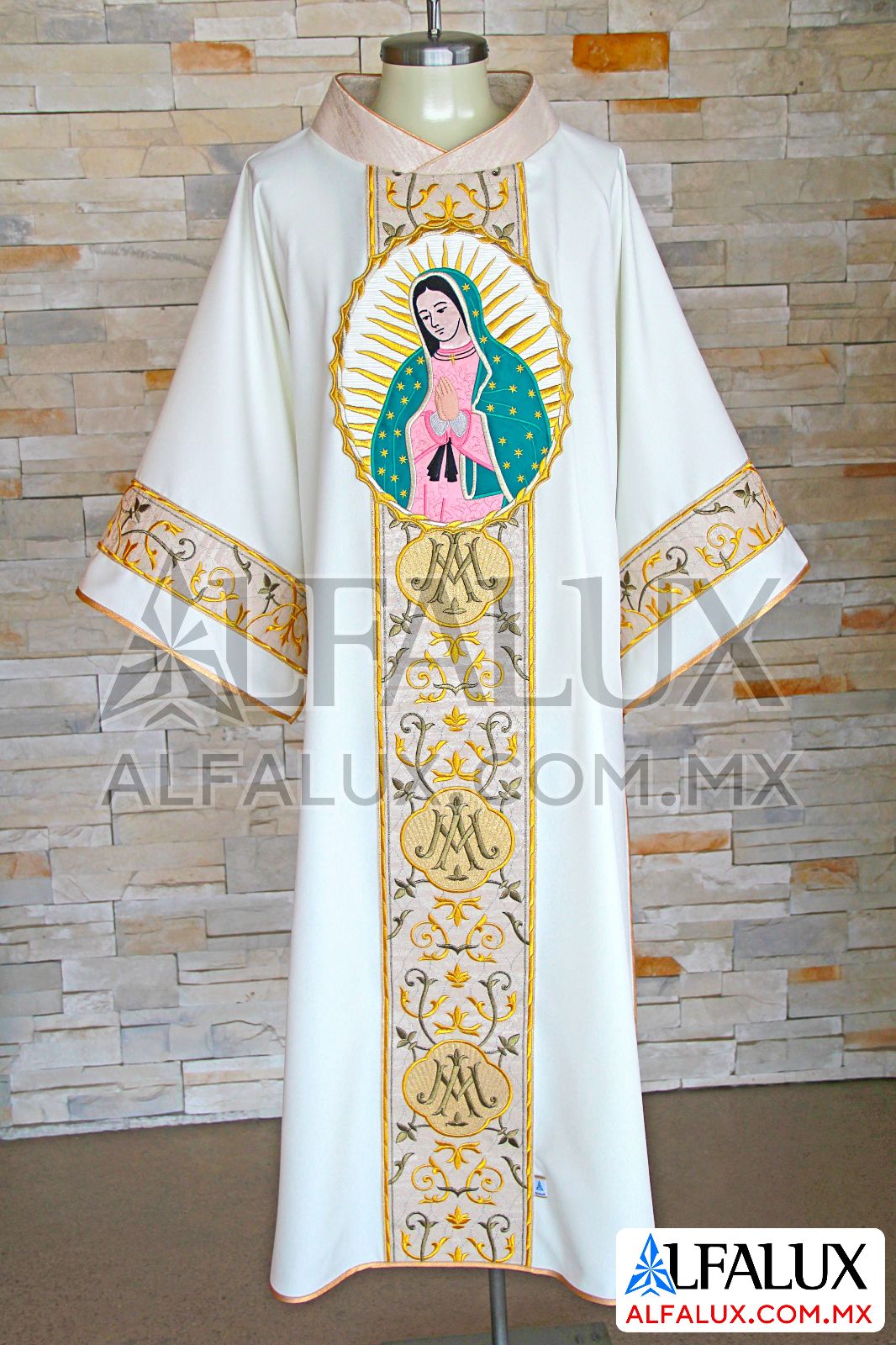 07 JHS MA Casulla Alfalux Dalmatica Perla BRONCE Medallon Virgen (1)